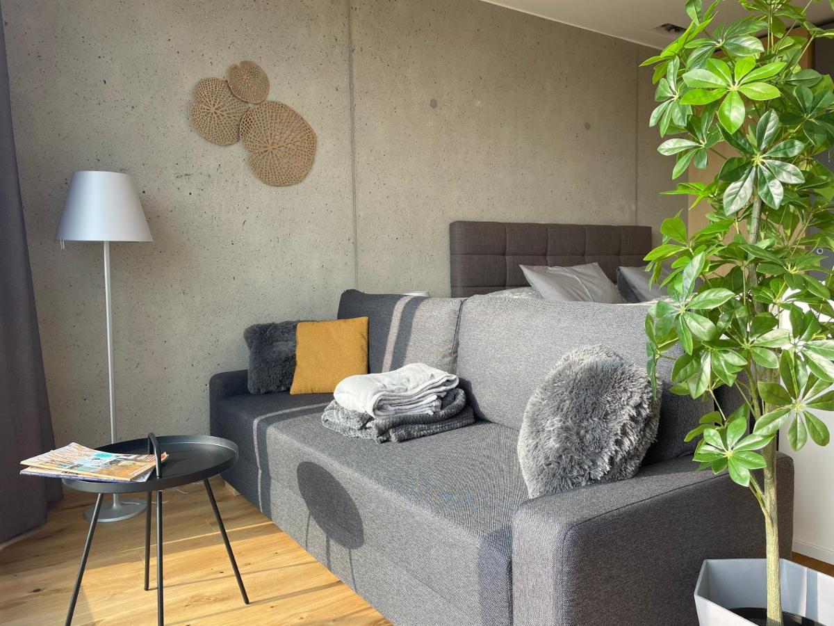 *Brandnew* Modernes Apartment In Den Weinbergen Mit Pool Und Sauna Spielfeld Exterior photo